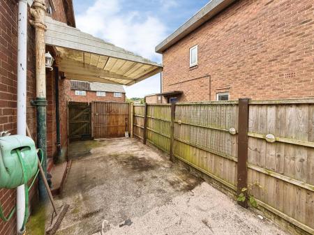 3 bedroom Semi-detached house for sale in Winifreds Drive, Donnington, TF2