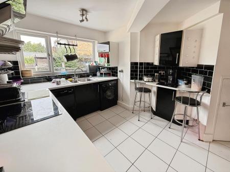 3 bedroom Semi-detached house for sale in Winifreds Drive, Donnington, TF2