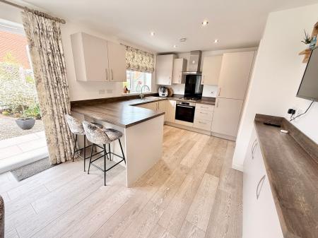 3 bedroom Detached house for sale in Brook Leasow, Redhill, TF2