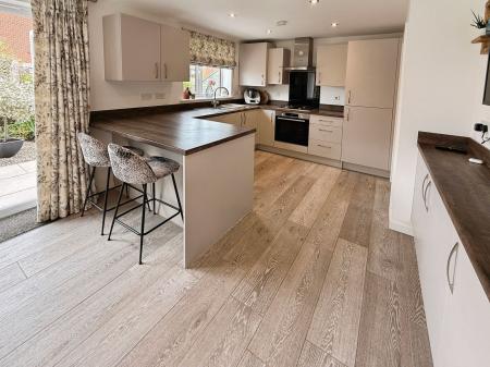 3 bedroom Detached house for sale in Brook Leasow, Redhill, TF2