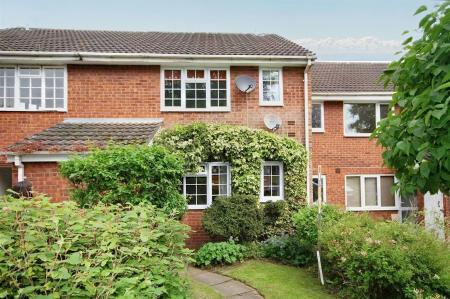 1 bedroom Ground floor maisonette for sale in Maybank Close, Lichfield, WS14