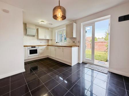 4 bedroom End of terrace house for sale in Pepper Mill, Lawley Village, TF4