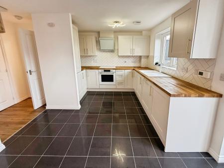 4 bedroom End of terrace house for sale in Pepper Mill, Lawley Village, TF4