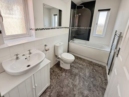 4 bedroom End of terrace house for sale in Pepper Mill, Lawley Village, TF4