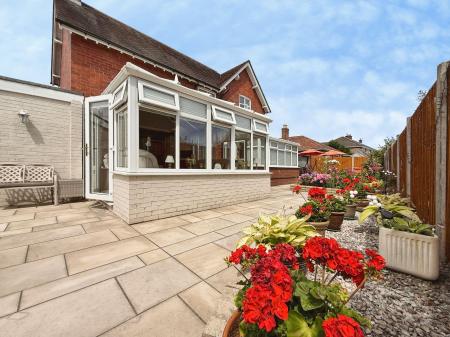 3 bedroom Detached house for sale in Wellington Road, Muxton, TF2