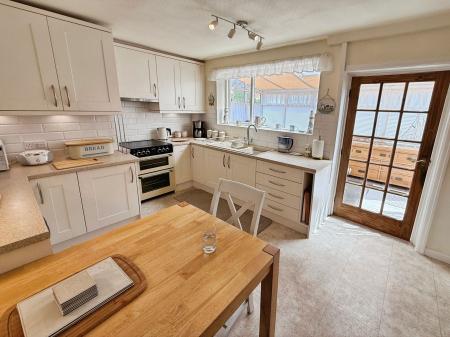 3 bedroom Detached house for sale in Wellington Road, Muxton, TF2