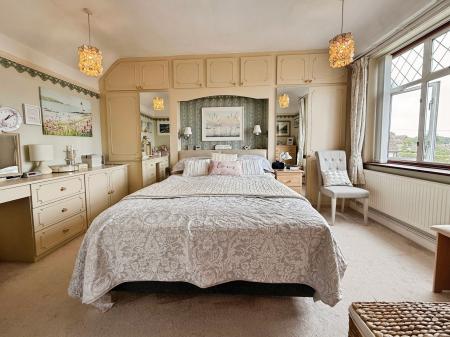 3 bedroom Detached house for sale in Wellington Road, Muxton, TF2