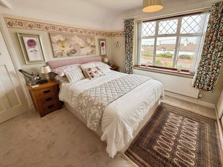 3 bedroom Detached house for sale in Wellington Road, Muxton, TF2