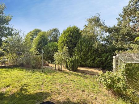 3 bedroom Detached bungalow for sale in Hilltop Road, Oakengates, TF2