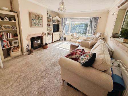 3 bedroom Detached bungalow for sale in Hilltop Road, Oakengates, TF2
