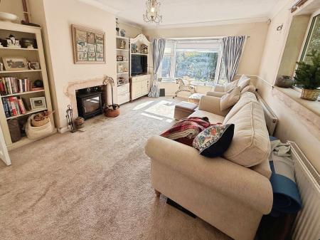 3 bedroom Detached bungalow for sale in Hilltop Road, Oakengates, TF2
