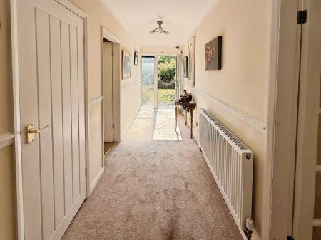 3 bedroom Detached bungalow for sale in Hilltop Road, Oakengates, TF2