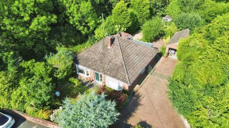 3 bedroom Detached bungalow for sale in Hilltop Road, Oakengates, TF2