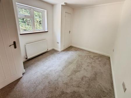 3 bedroom Flat for sale in Dunsheath, Telford, TF3