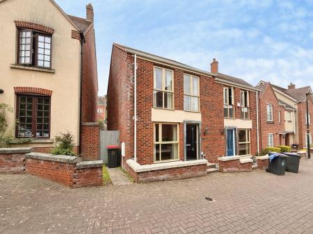 2 bedroom Semi-detached house for sale in Yewtree Moor, Lawley Village, TF4