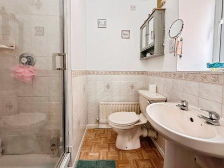 4 bedroom Detached house for sale in Moat Close, Telford, TF1