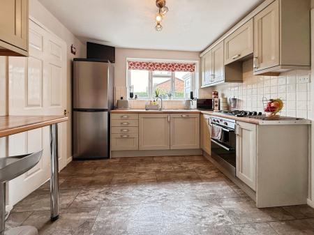 4 bedroom Detached house for sale in Moat Close, Telford, TF1