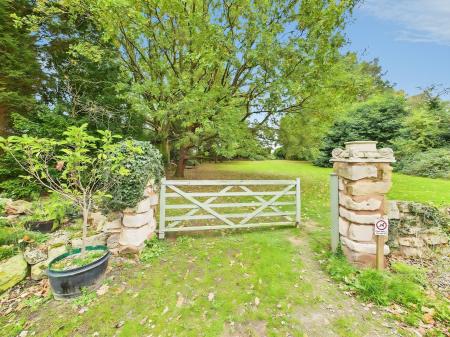 1 bedroom Studio flat for sale in Brookhay Lane, Broom Leasoe House Brookhay Lane, WS13