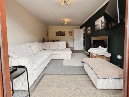 4 bedroom Terraced House for sale in Ketley Park Road, Ketley, TF1