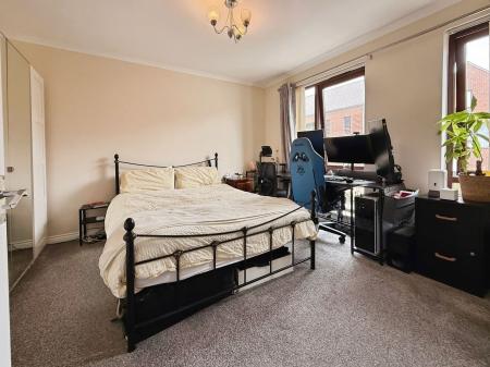 4 bedroom Terraced House for sale in Ketley Park Road, Ketley, TF1