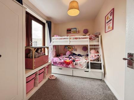 4 bedroom Terraced House for sale in Ketley Park Road, Ketley, TF1