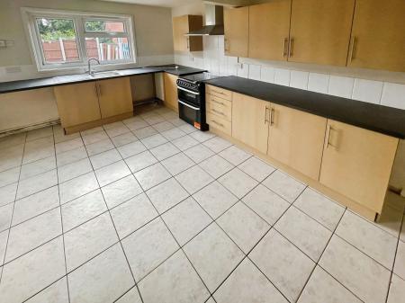 3 bedroom Semi-detached house to let in Juniper Drive, Trench, TF2