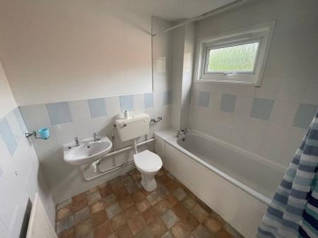3 bedroom Semi-detached house to let in Juniper Drive, Trench, TF2