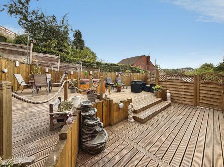 5 bedroom Detached bungalow for sale in Cockshutt Road, Oakengates, TF2