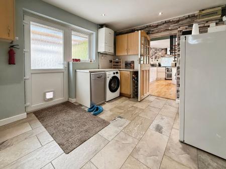 5 bedroom Detached bungalow for sale in Cockshutt Road, Oakengates, TF2