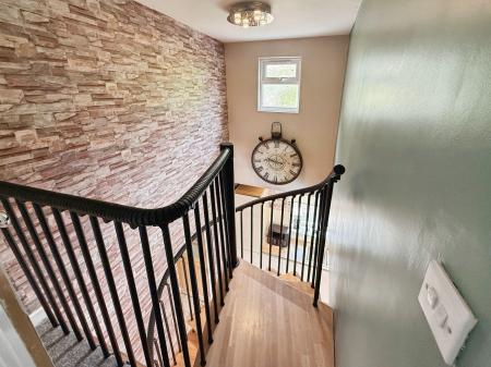 5 bedroom Detached bungalow for sale in Cockshutt Road, Oakengates, TF2