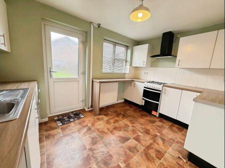 2 bedroom Semi-detached house to let in Tudor Meadow, Trench, TF2