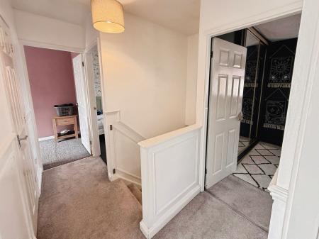 4 bedroom Detached house for sale in Lower Wood, The Rock, TF3