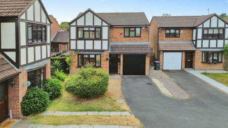 4 bedroom Detached house for sale in Lower Wood, The Rock, TF3