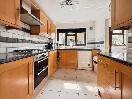 4 bedroom Detached house for sale in Lower Wood, The Rock, TF3