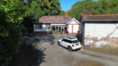 4 bedroom Detached bungalow for sale in Old Office Road, Dawley, TF4