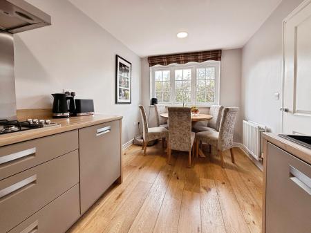 4 bedroom End of terrace house for sale in Wittingham Close, Hadley, TF1
