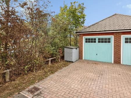 4 bedroom End of terrace house for sale in Wittingham Close, Hadley, TF1