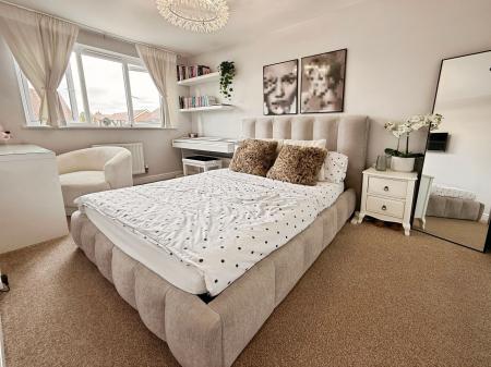 4 bedroom End of terrace house for sale in Wittingham Close, Hadley, TF1