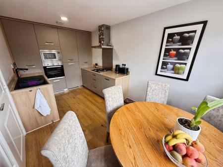 4 bedroom End of terrace house for sale in Wittingham Close, Hadley, TF1