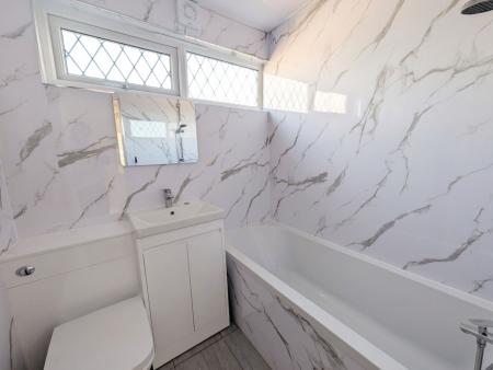 3 bedroom Terraced House to let in Wantage, Telford, TF7