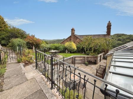 4 bedroom Detached house for sale in Hillside, Ironbridge, TF8