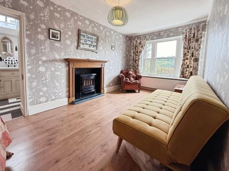 4 bedroom Detached house for sale in Hillside, Ironbridge, TF8