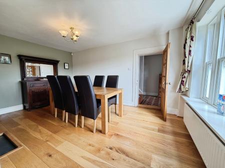 4 bedroom Detached house for sale in Hillside, Ironbridge, TF8