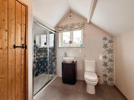 4 bedroom Detached house for sale in Hillside, Ironbridge, TF8