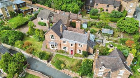 4 bedroom Detached house for sale in Hillside, Ironbridge, TF8