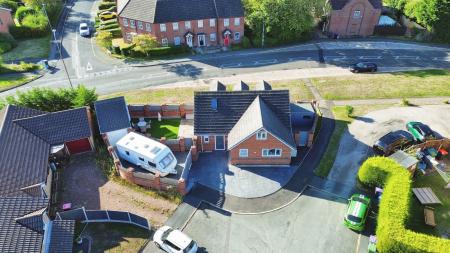 3 bedroom Detached bungalow for sale in Weavers Rise, Ketley Bank, TF2
