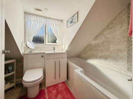 3 bedroom Detached bungalow for sale in Weavers Rise, Ketley Bank, TF2