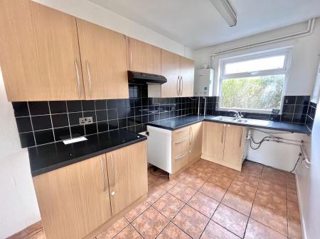 3 bedroom Semi-detached house to let in Draycott, Telford, TF3