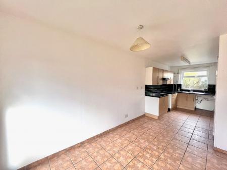 3 bedroom Semi-detached house to let in Draycott, Telford, TF3