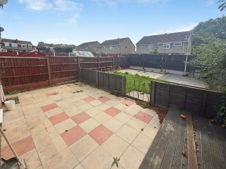 3 bedroom Semi-detached house to let in Shakespeare Way, Sutton Hill, TF7